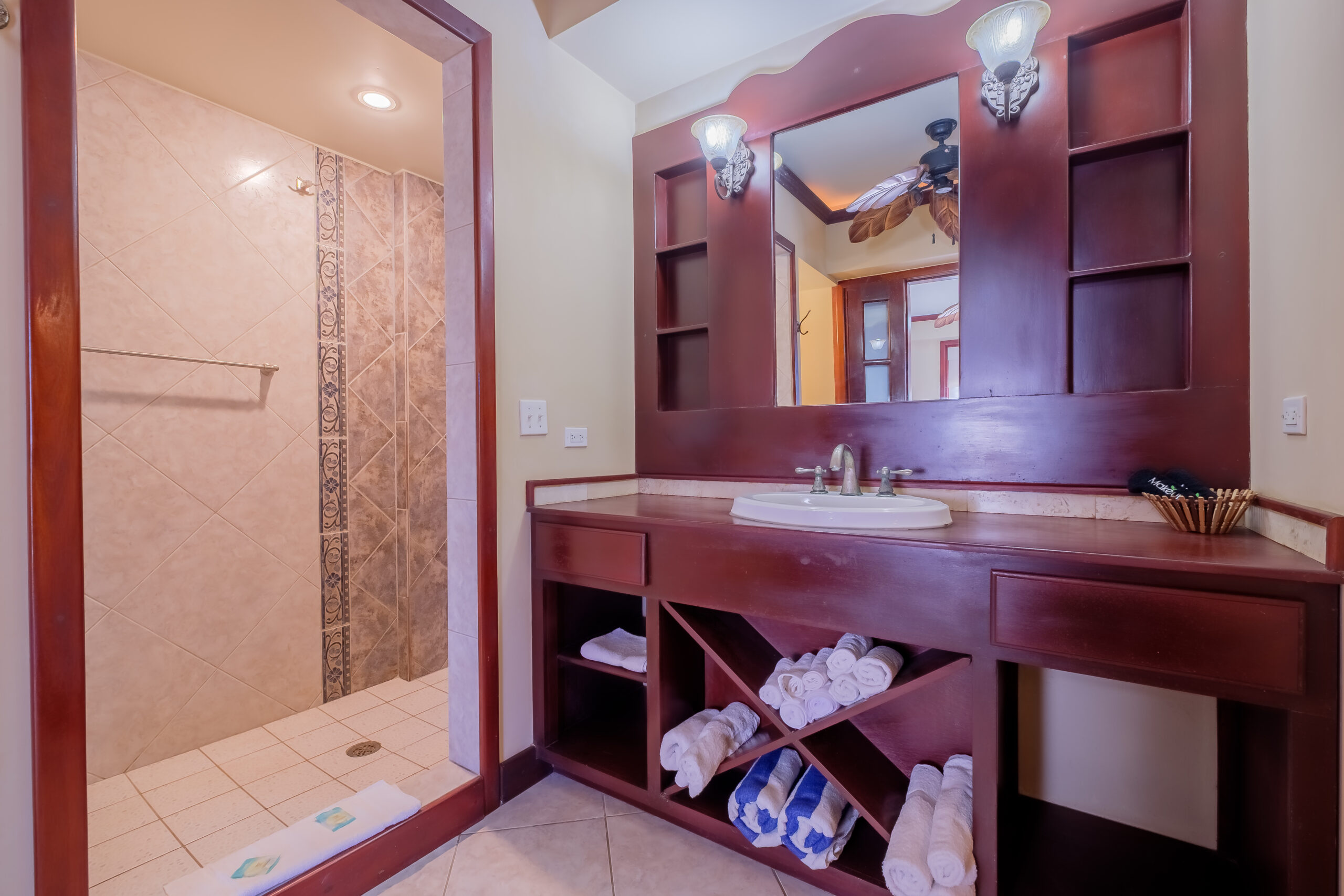 La Beliza 603 - December_2025 - LIGH1875-HDR